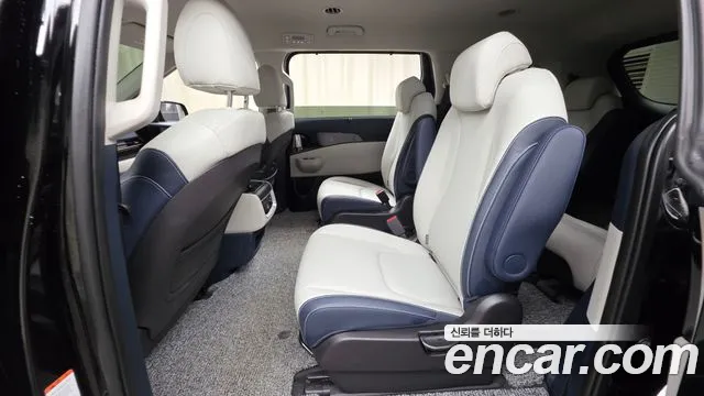 Kia Canival Новый Carnival 4 поколение HEV 9 мест Signature — Фото автомобиля 9