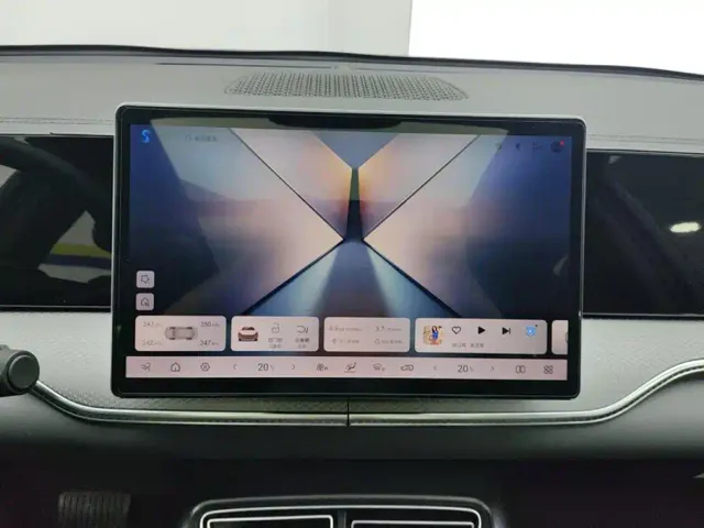 BYD Song Pro — Фото автомобиля 13