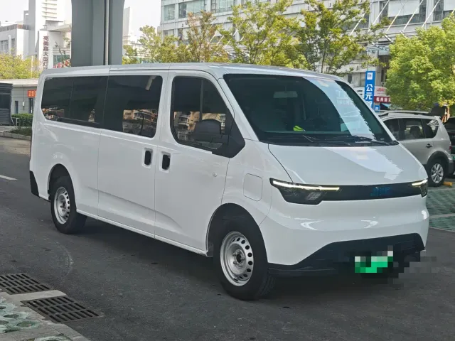 JMC E-Fushun — Фото автомобиля 2