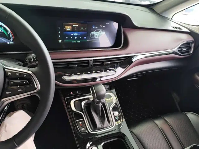GAC Trumpchi M6 — Фото автомобиля 9