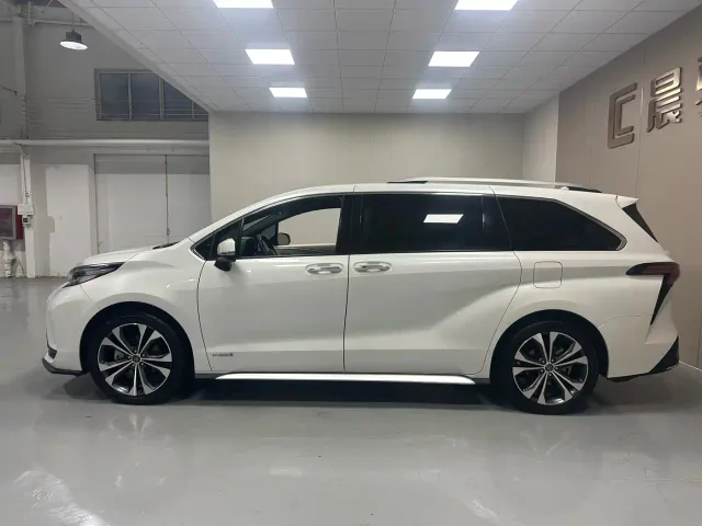 Toyota Granvia — Фото автомобиля 7