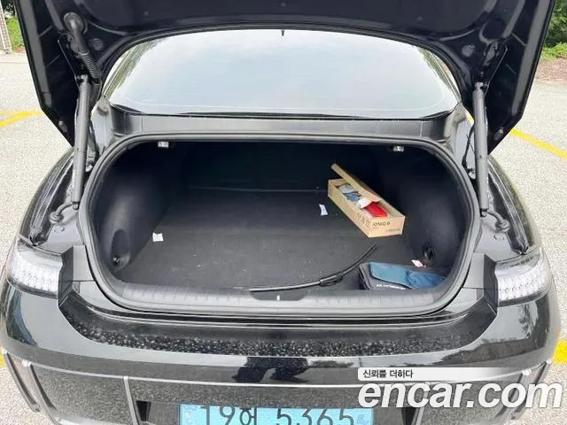 Hyundai Ioniq 6 — Фото автомобиля 12