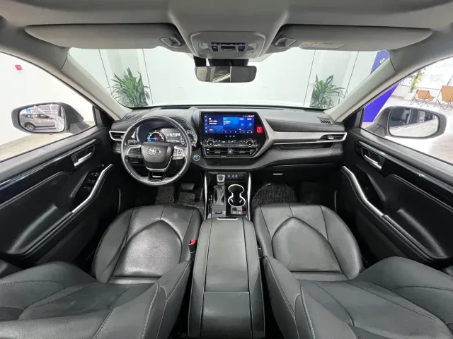 Toyota Highlander — Фото автомобиля 20