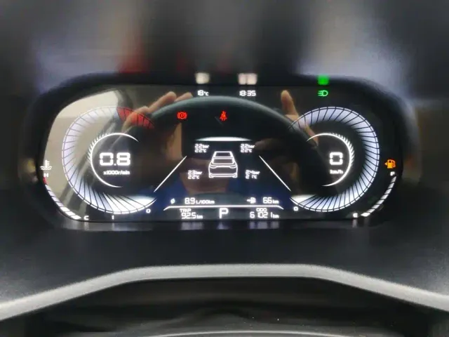 Geely Emgrand — Фото автомобиля 14