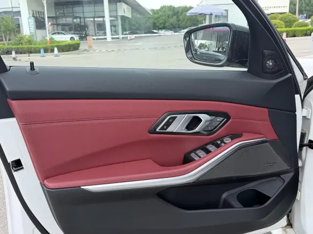BMW 3 Series — Фото автомобиля 6