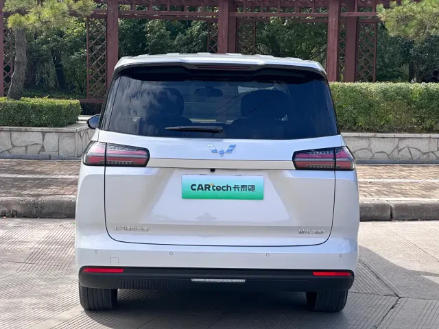 Wuling Starlight 730 — Фото автомобиля 8
