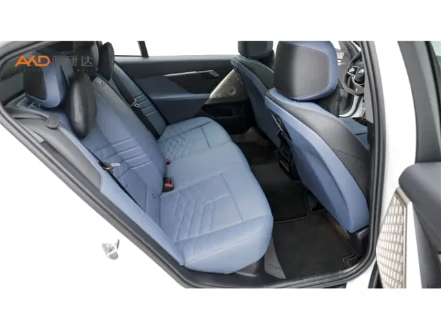 BMW 5 Series — Фото автомобиля 8