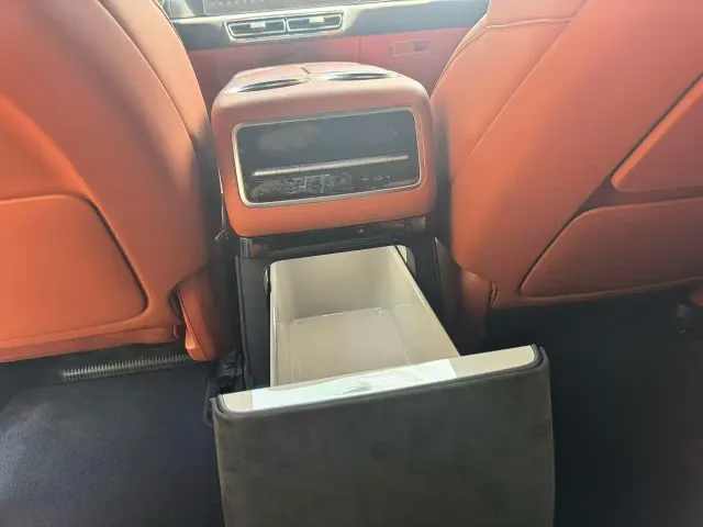 Li Auto Li Xiang L9 2022 Max — Фото автомобиля 27