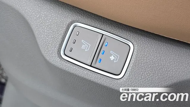 Hyundai Staria Staria 4WD Lounge 9 мест — Фото автомобиля 25