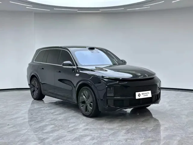 Li Auto L9 — Фото автомобиля 2
