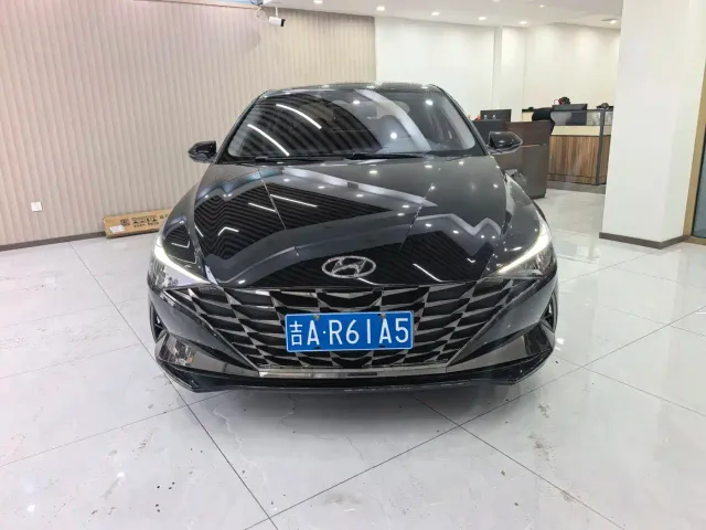 Hyundai Elantra — Фото автомобиля 2