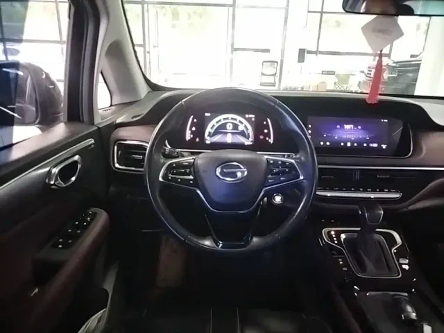 GAC Trumpchi M6 — Фото автомобиля 10