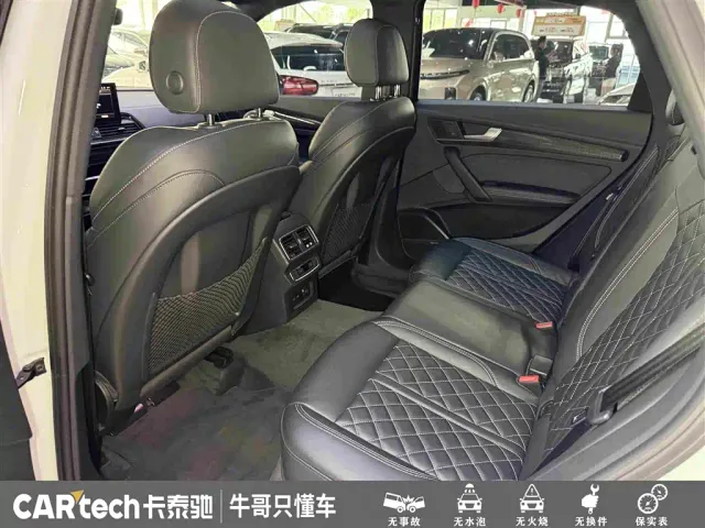 Audi Q5L Sportback — Фото автомобиля 25