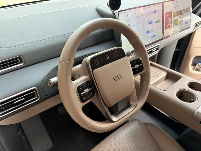 Li Auto MEGA — Фото автомобиля 9