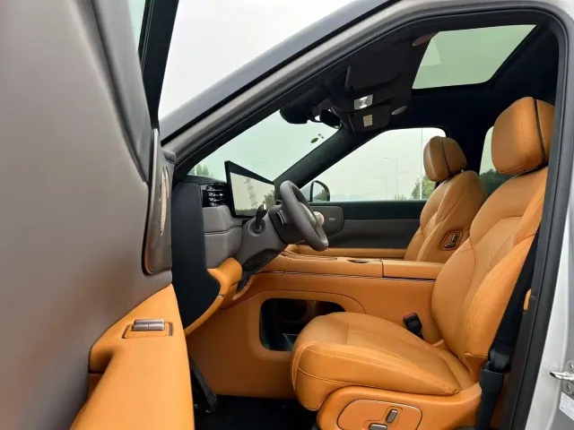 IM Motors LS8 — Фото автомобиля 4