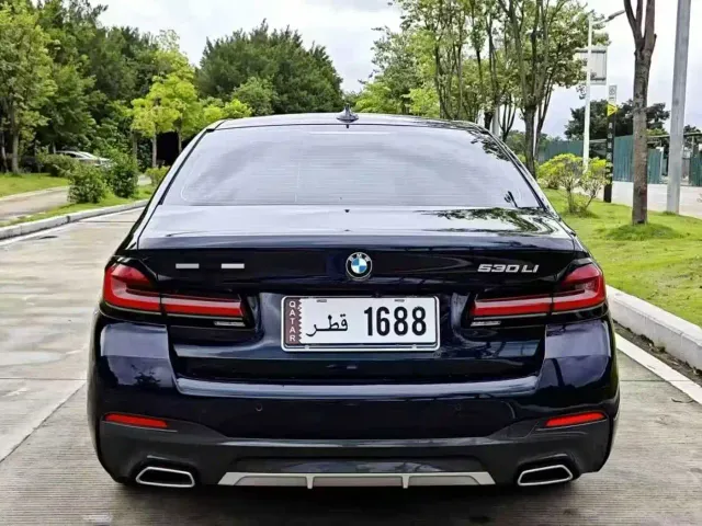 BMW 5 Series — Фото автомобиля 6