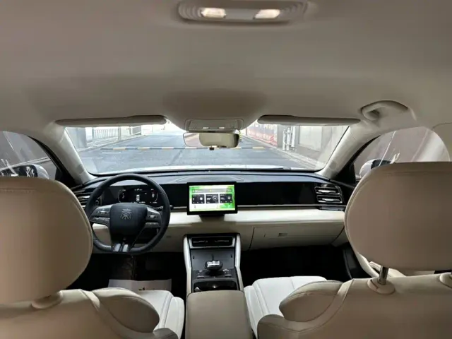 BYD Qin L — Фото автомобиля 14