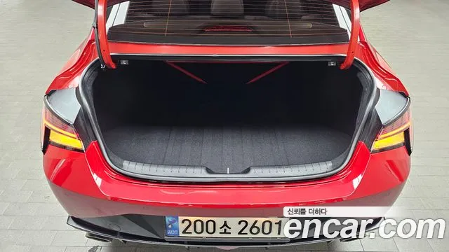 Hyundai AVANTE — Фото автомобиля 20
