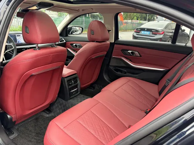 BMW 3 Series — Фото автомобиля 17