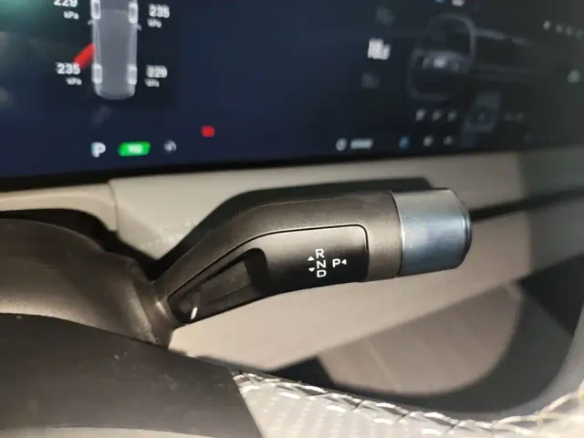Geely Galaxy E8 — Фото автомобиля 13