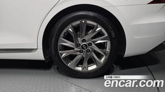 Hyundai Grandeur (New) Hybrid — Фото автомобиля 6
