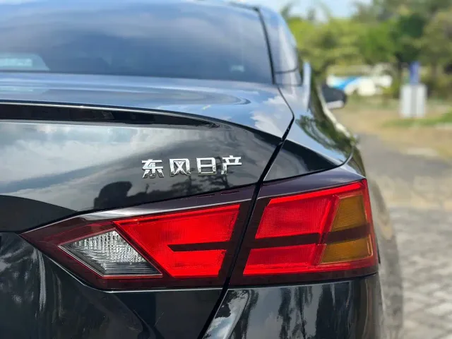 Nissan Teana — Фото автомобиля 5