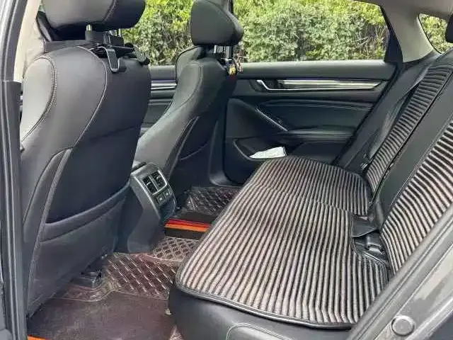 Honda Accord — Фото автомобиля 6