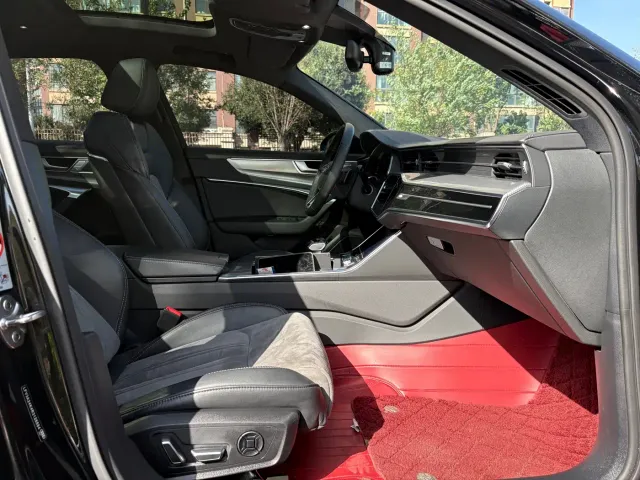 Audi A6L — Фото автомобиля 14