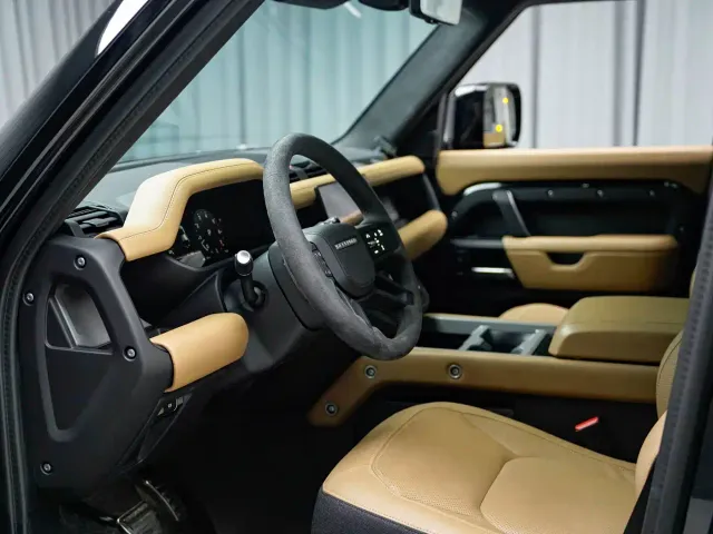 Land Rover Defender — Фото автомобиля 20