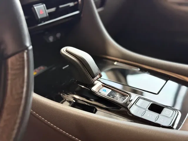 Toyota Alphard — Фото автомобиля 7