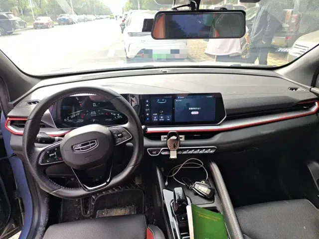 Geely Binyue — Фото автомобиля 5