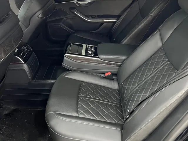 Audi A8 — Фото автомобиля 18