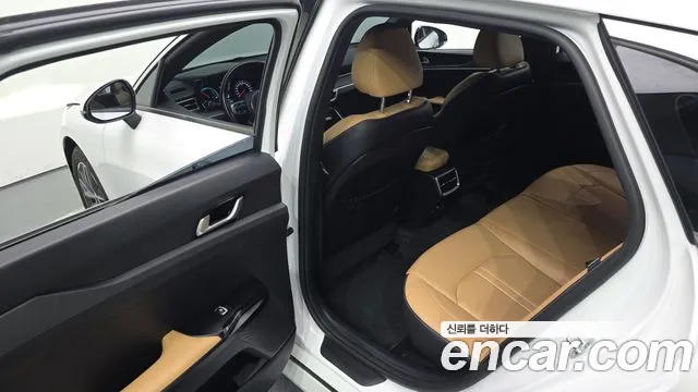 Kia K5 Prestige — Фото автомобиля 11