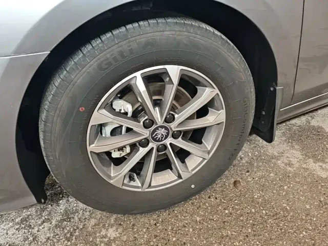 BYD Qin PLUS — Фото автомобиля 22