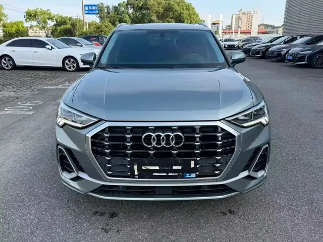 Audi Q3 — Фото автомобиля 10