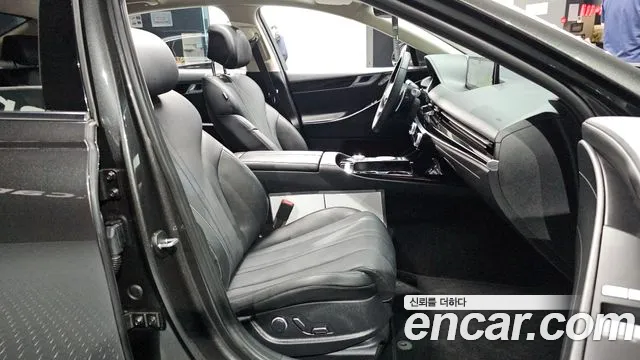Genesis G80 Бензин 2.5 турбо AWD — Фото автомобиля 12