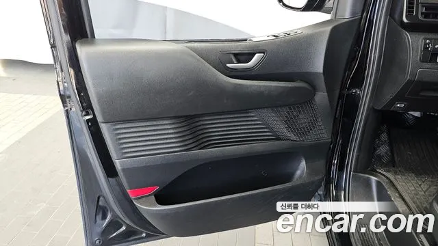 Hyundai Staria — Фото автомобиля 13