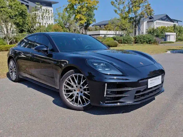 Porsche Panamera — Фото автомобиля 4