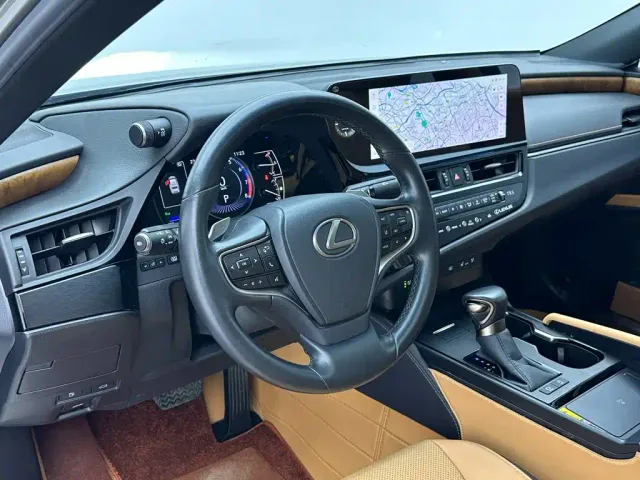 Lexus ES — Фото автомобиля 10
