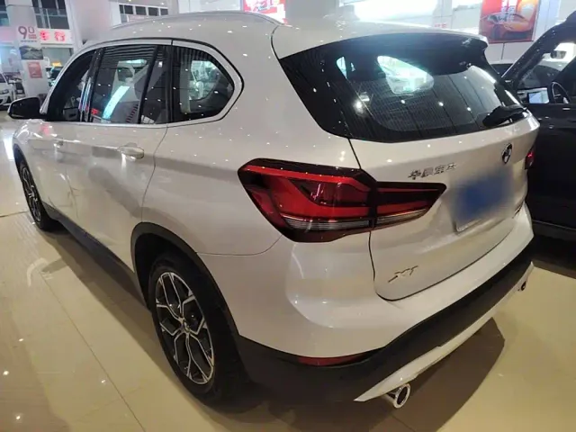 BMW X1 — Фото автомобиля 4