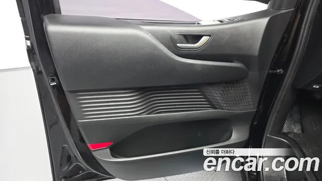 Hyundai Staria Staria 4WD Tourer 9 мест — Фото автомобиля 25