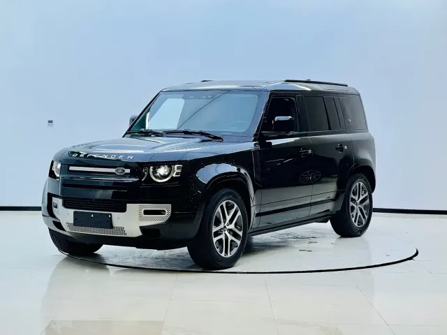 Land Rover Defender — Фото автомобиля 7