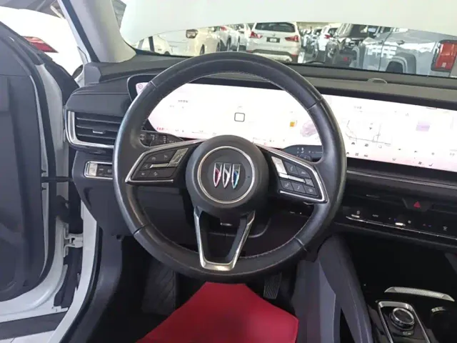 Buick Envision Plus — Фото автомобиля 10