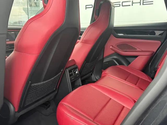 Porsche Macan EV — Фото автомобиля 11