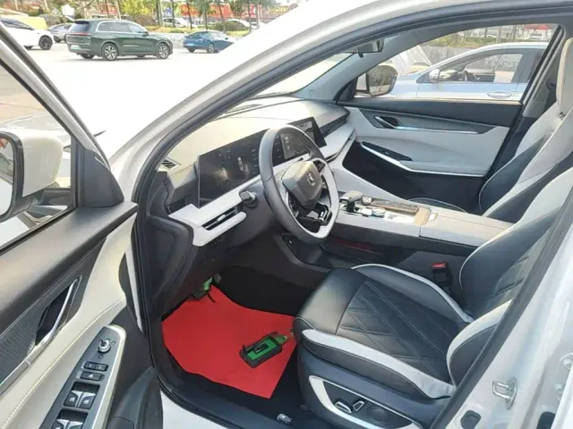 Changan CS75 Plus — Фото автомобиля 15