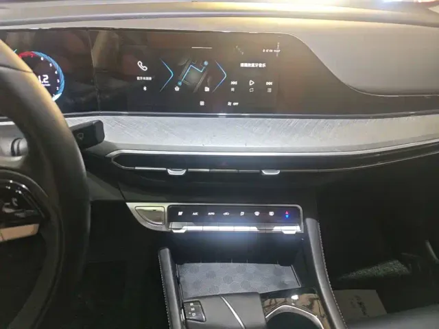Changan Eado — Фото автомобиля 12