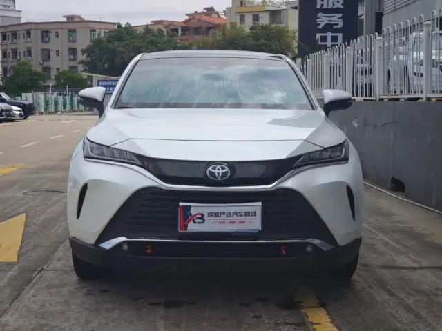 Toyota Harrier — Фото автомобиля 2