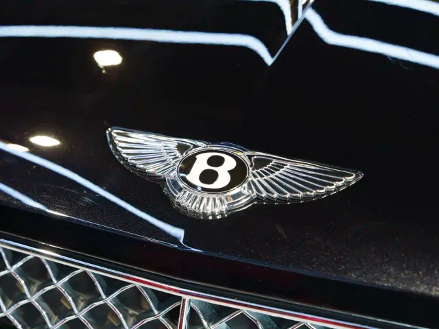 Bentley Bentayga — Фото автомобиля 9