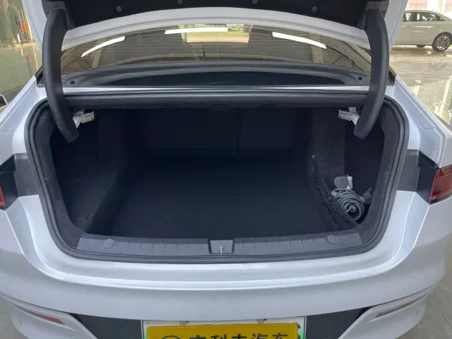 BYD Qin PLUS — Фото автомобиля 16