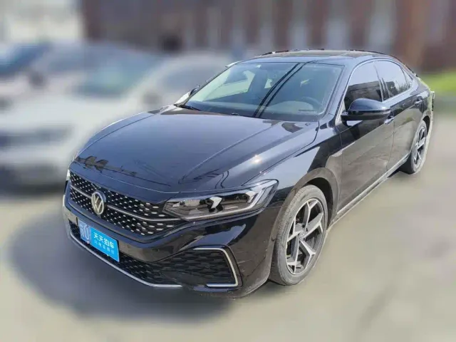 Фотография автомобиля — Volkswagen Passat